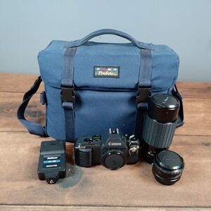 Canon T5 SLR 35mm Film Camera with Kit Lens and Flash Tested